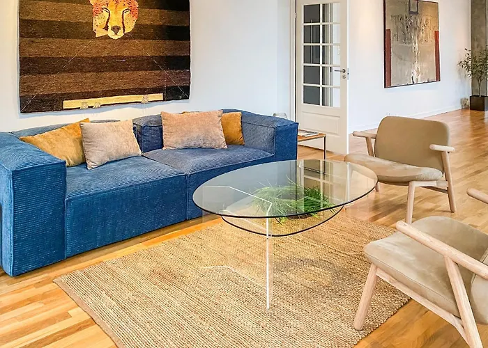 1 Bedroom Stunning In Apartamento