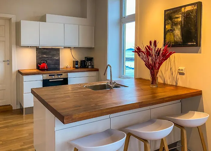 1 Bedroom Stunning In 아파트 *